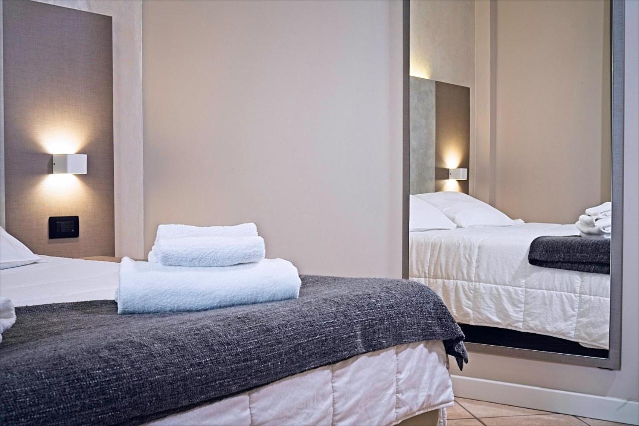 Cazzago San Martino Albergo Papillon מראה חיצוני תמונה
